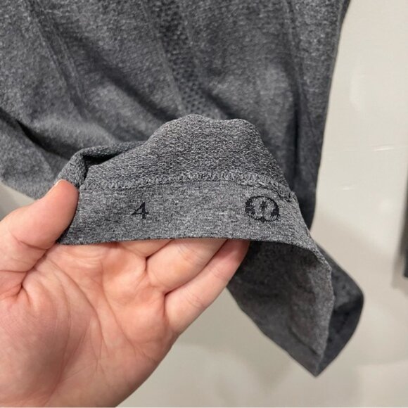 Lululemon Swiftly Tech Long Sleeve Crew Neck Top Grey Size 4 - Picture 10 of 10